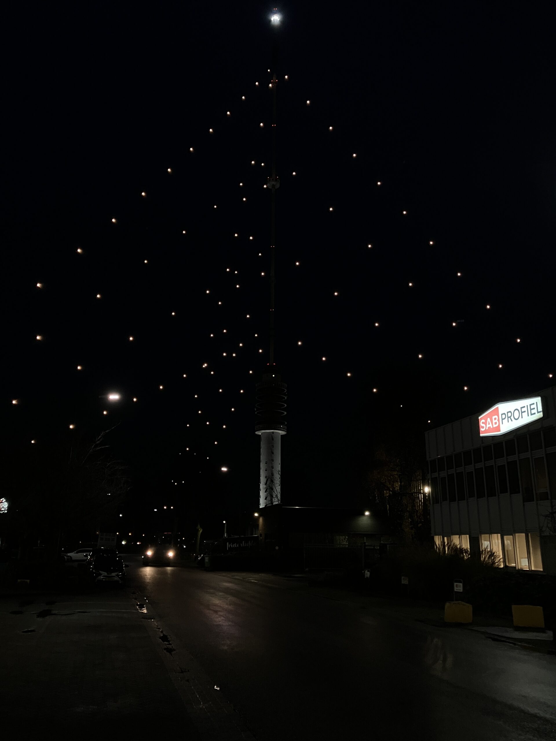 De Grootste Kerstboom is weer aangestoken